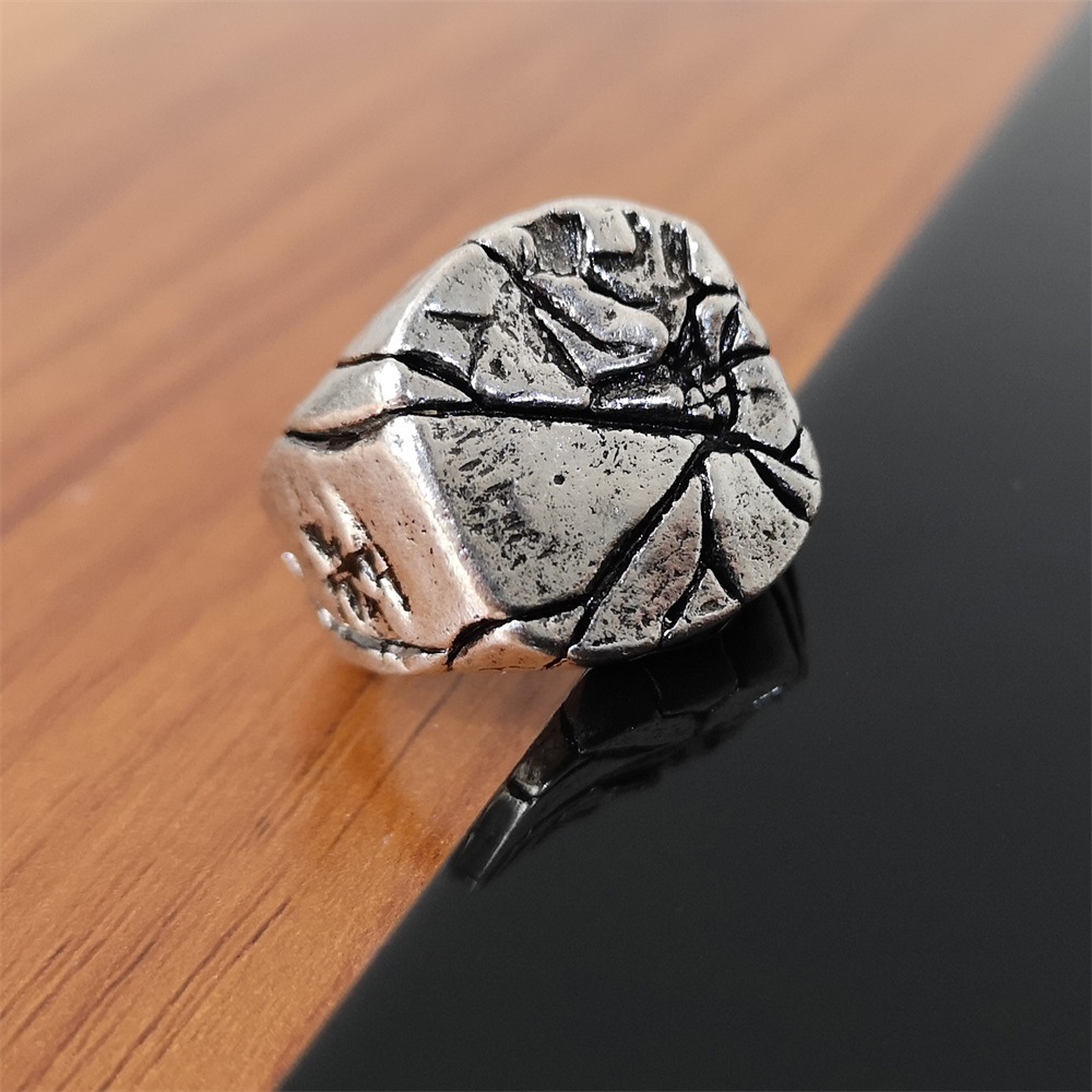 Title 3, Vintage Jewelry Ring Alloy Cracked Hand Jewelry