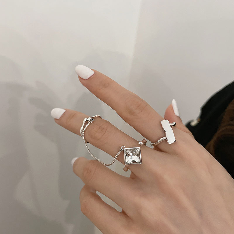 S925 Silver Two Finger Ring Female Retro Fashion Chain Tassel