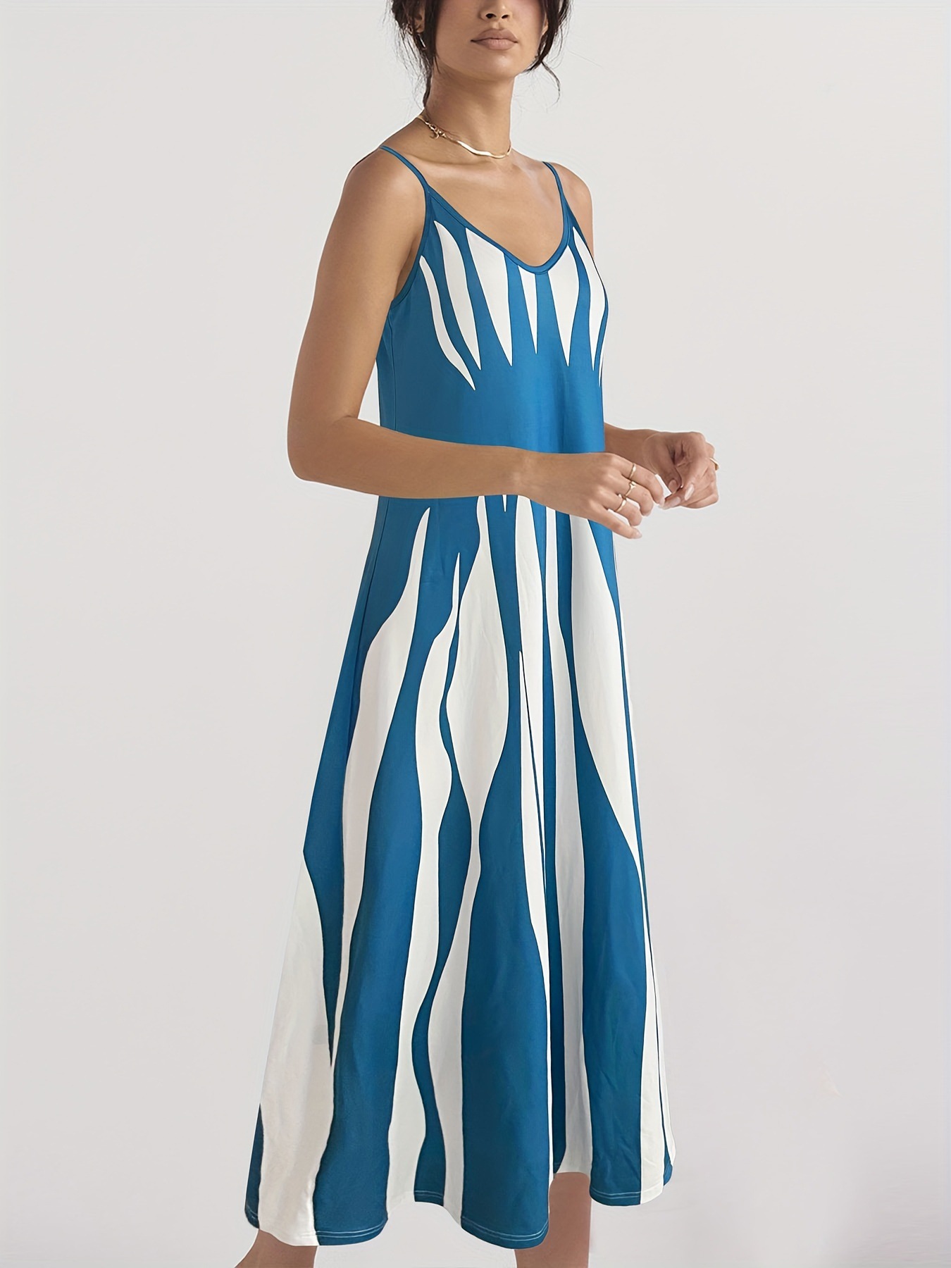 Buy Women's Clothing Online | Buy Trending Dresses for Women