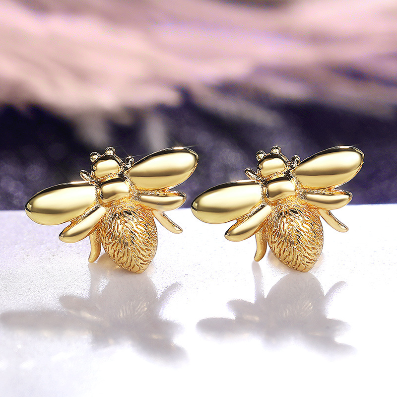 French Retro Women's Bee Earrings Cute And Smart