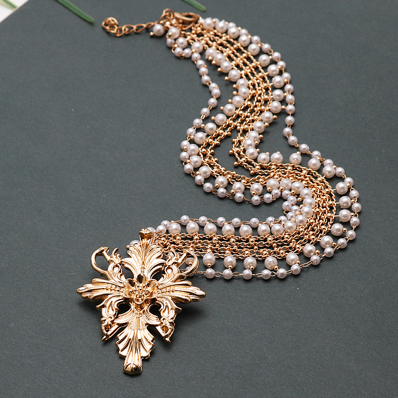 Pearl Moth Female Lace Necklace Cos Jewelry
