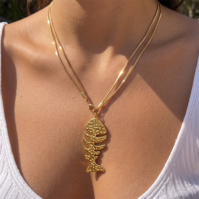 Hammered Fishbone Pendant Necklace For Women, 18K Gold Plated Stainless Steel Snake Chain Choker, Textured Fish Skeleton Summer Beach Jewelry Gift