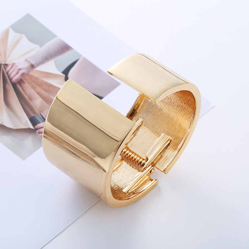 Asymmetrical Wide-brimmed Bracelet Popular In Europe And America