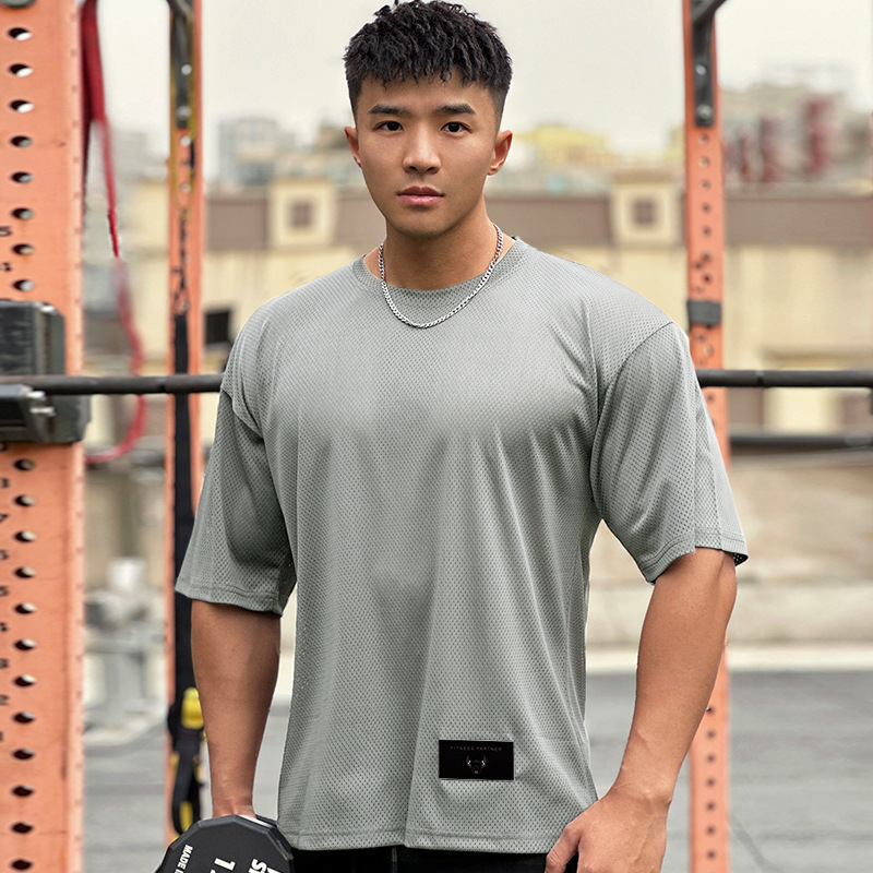 Title 2, Breathable Fitness Training Quick-drying T-shirt