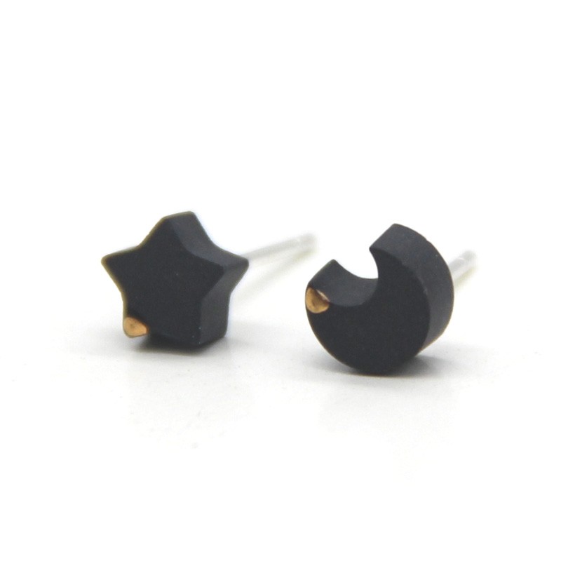 Title 3, Triangle Classic Couple Texture Black Earrings ...