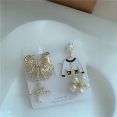 Metal Bow Pearl Flower Simple Brooch - View 1