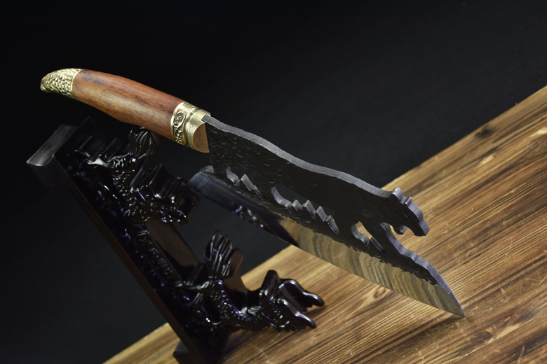 Snow Leopard Bone Cutter