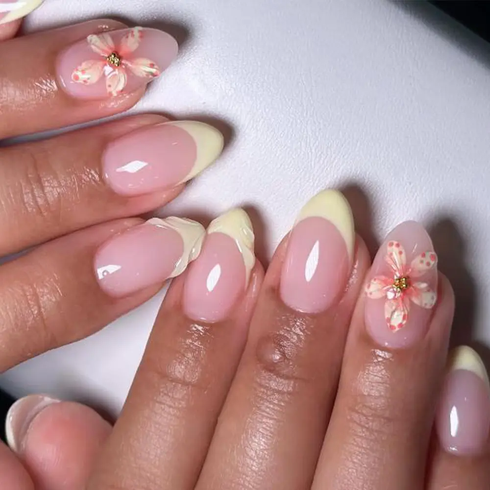 Of Short Almond-shaped Press-on 3D Glue Acrylic