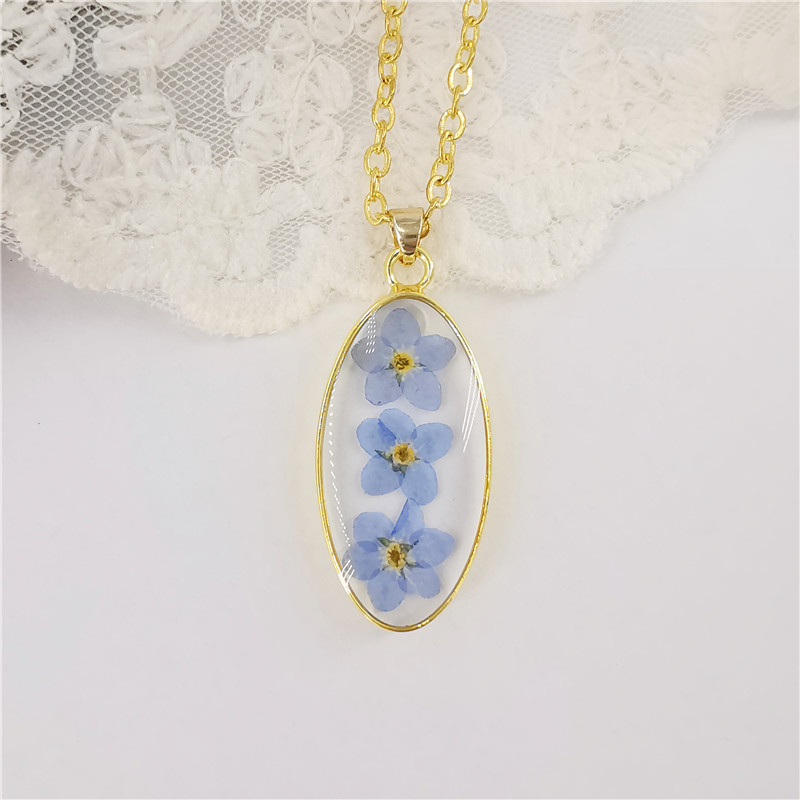 Women's New Eco-friendly Resin Real Dried Flower Necklace