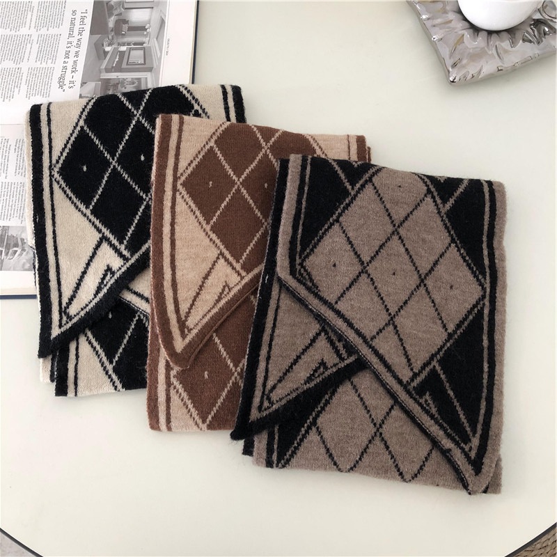 Women's Sharp-cornered Thick Warm Knitted Scarf