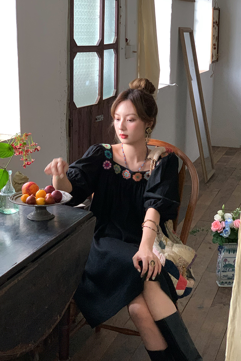 Black Retro Square Neck Dress For Women