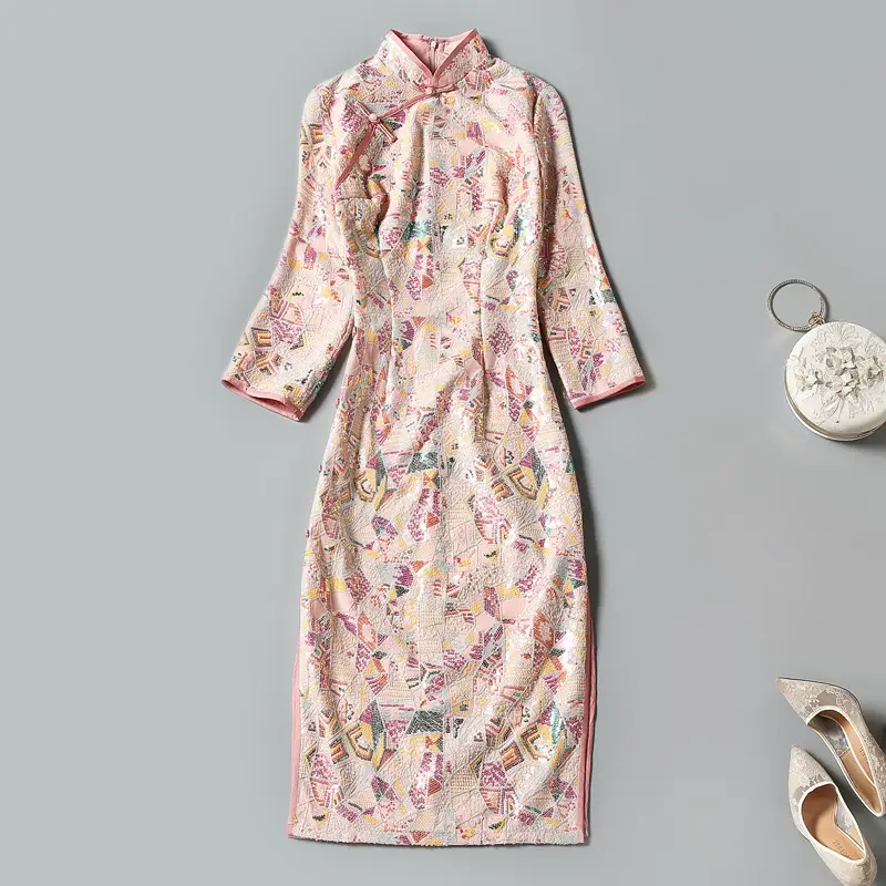 Embroidered Sequins Vintage Standing Neck Cheongsam