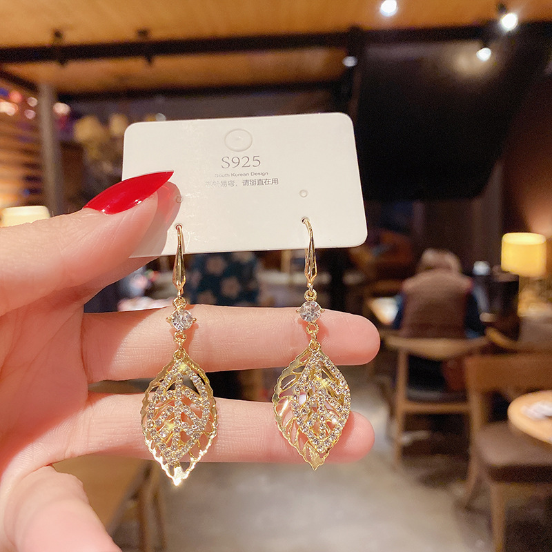 Silver Needle Net Red Fashion Purple Love Tassel Earrings