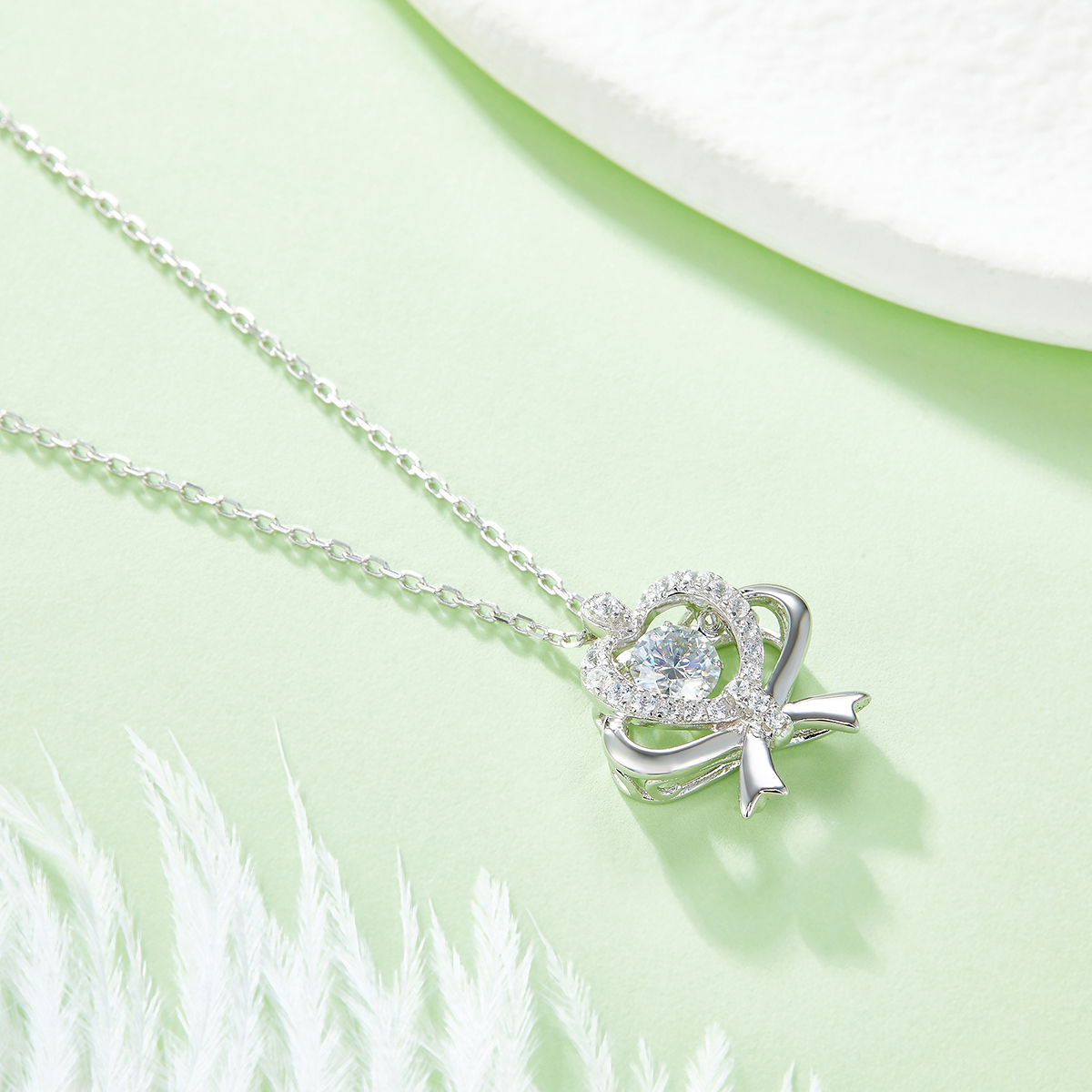 Collier Nœud de Cœur Moissanite 0.5ct D VVS1 Argent 925 Plaqué Platine 45cm