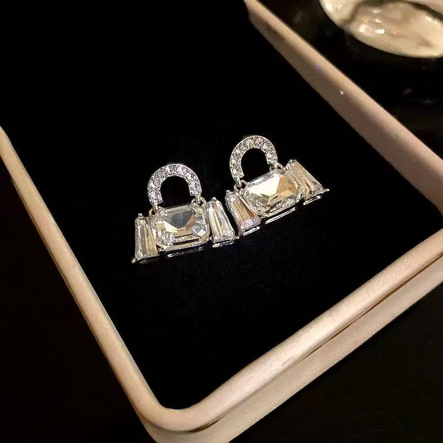 French Rhinestone Zircon Bag-shaped Studs, Minimalist Commute Earrings, Light Luxury Jewelry