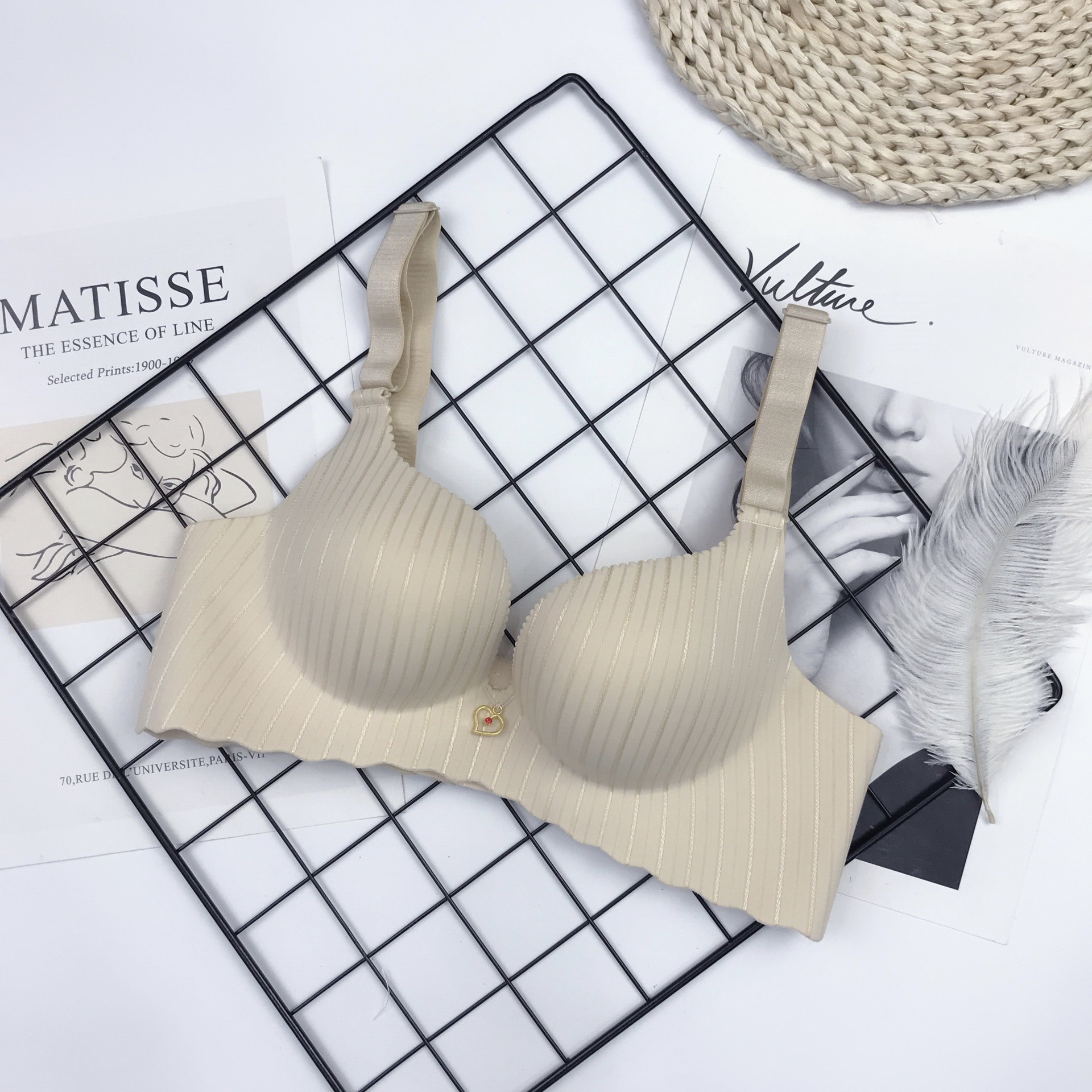 Ladies Fashion Mark One Piece No Steel Rings Receiving Breast Underwear