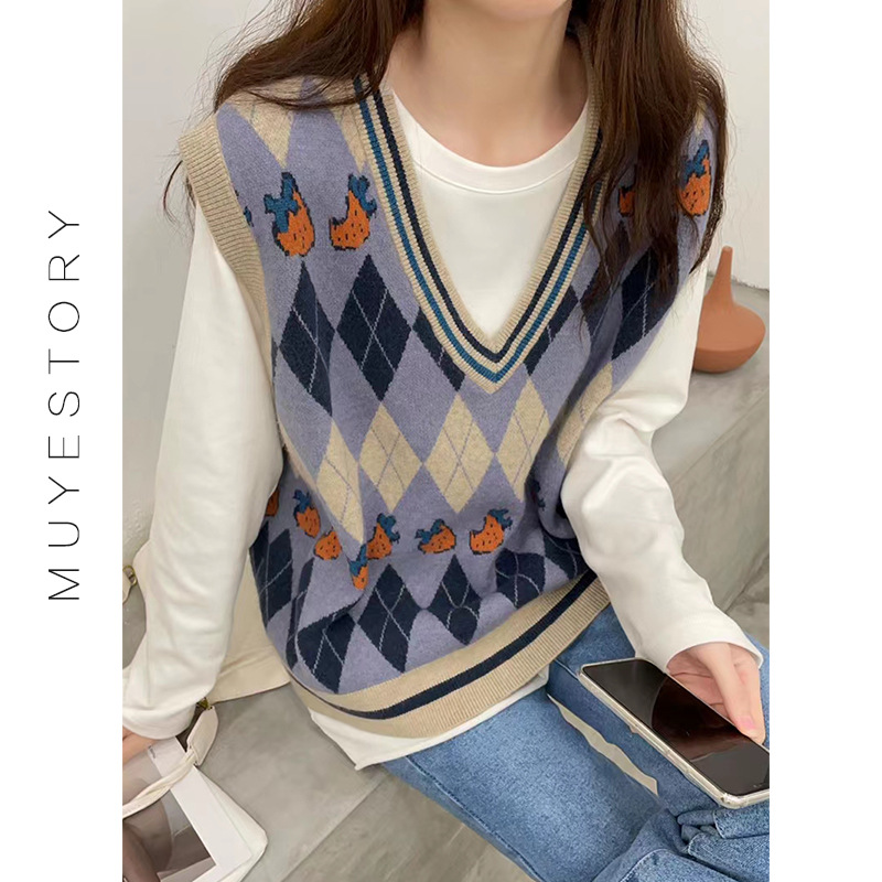 Strawberry V-neck Sleeveless Women's Spring And Autumn New Retro Jacquard Pullover Vest