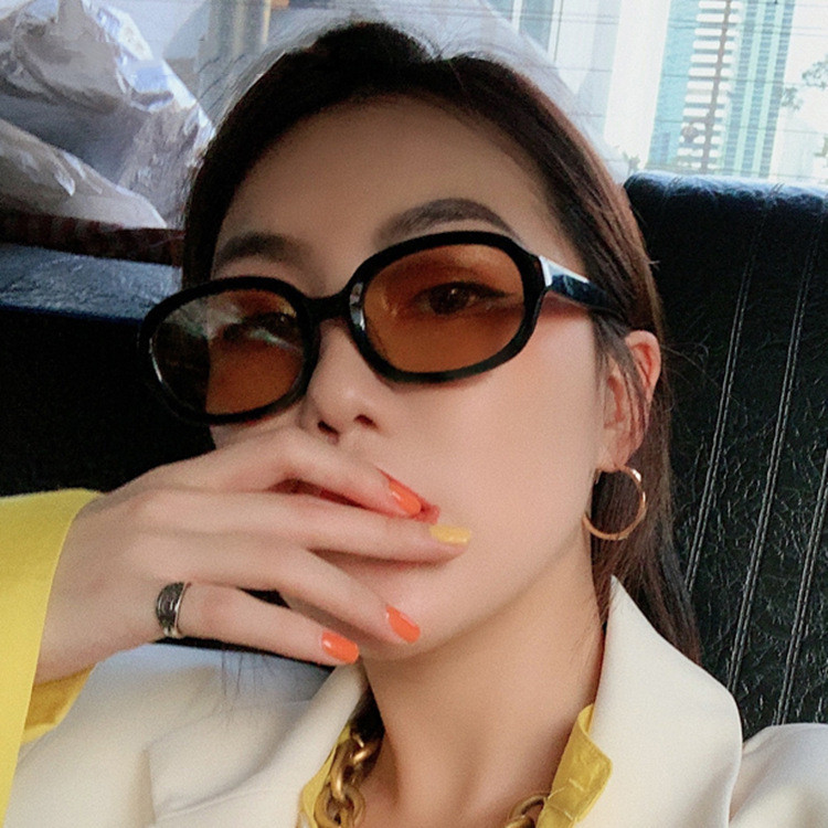 Oval Trend Fashion Concave Statement Sunglasses - Image 7