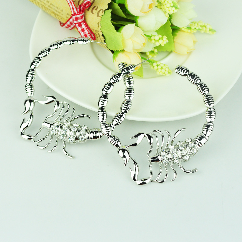 Alloy Diamond-Studded Scorpion Earring Ear Accessories