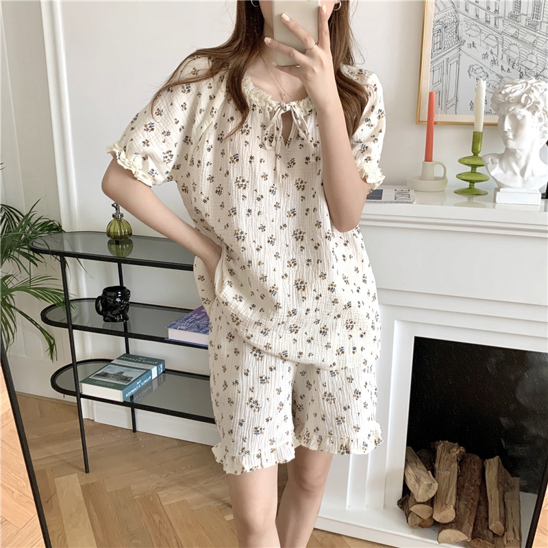 Title 4, Women Sweet Lace Floral Short Sleeve Pajamas