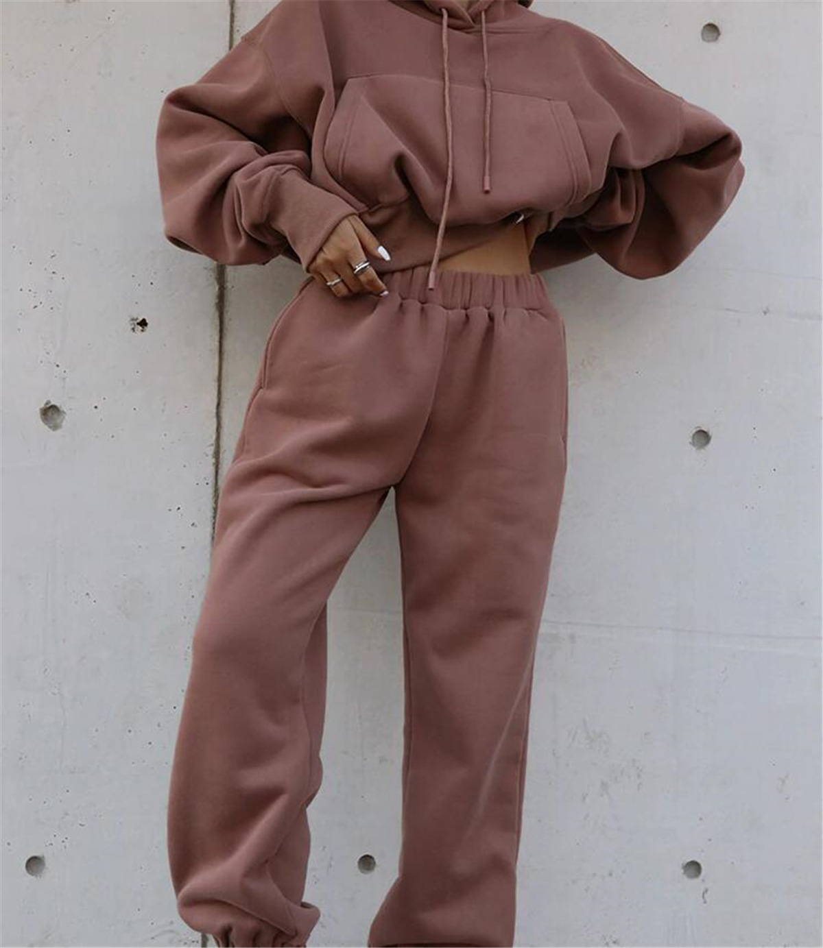 Title 5, Two-piece sports and leisure suit