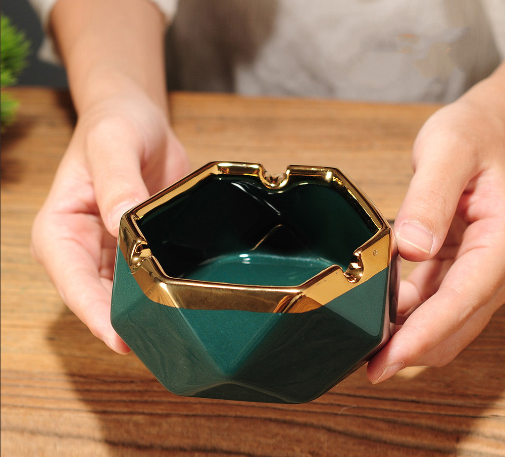 Nordic Light Luxury Ceramic Ashtray Home Living Room Personality Simple And Creative Coffee Table Decoration Ornaments