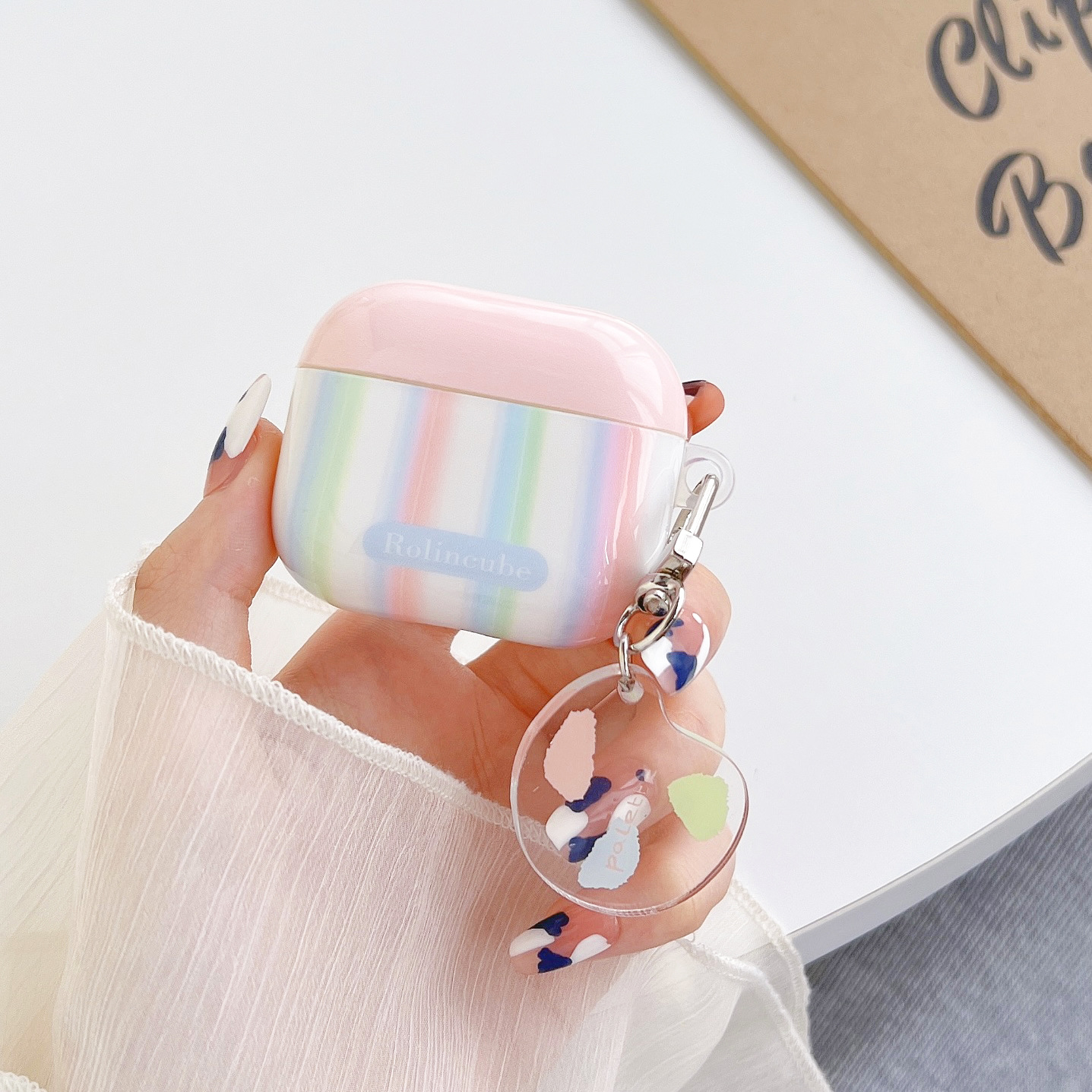 Color-coded Bluetooth Headphone Case - Image 9