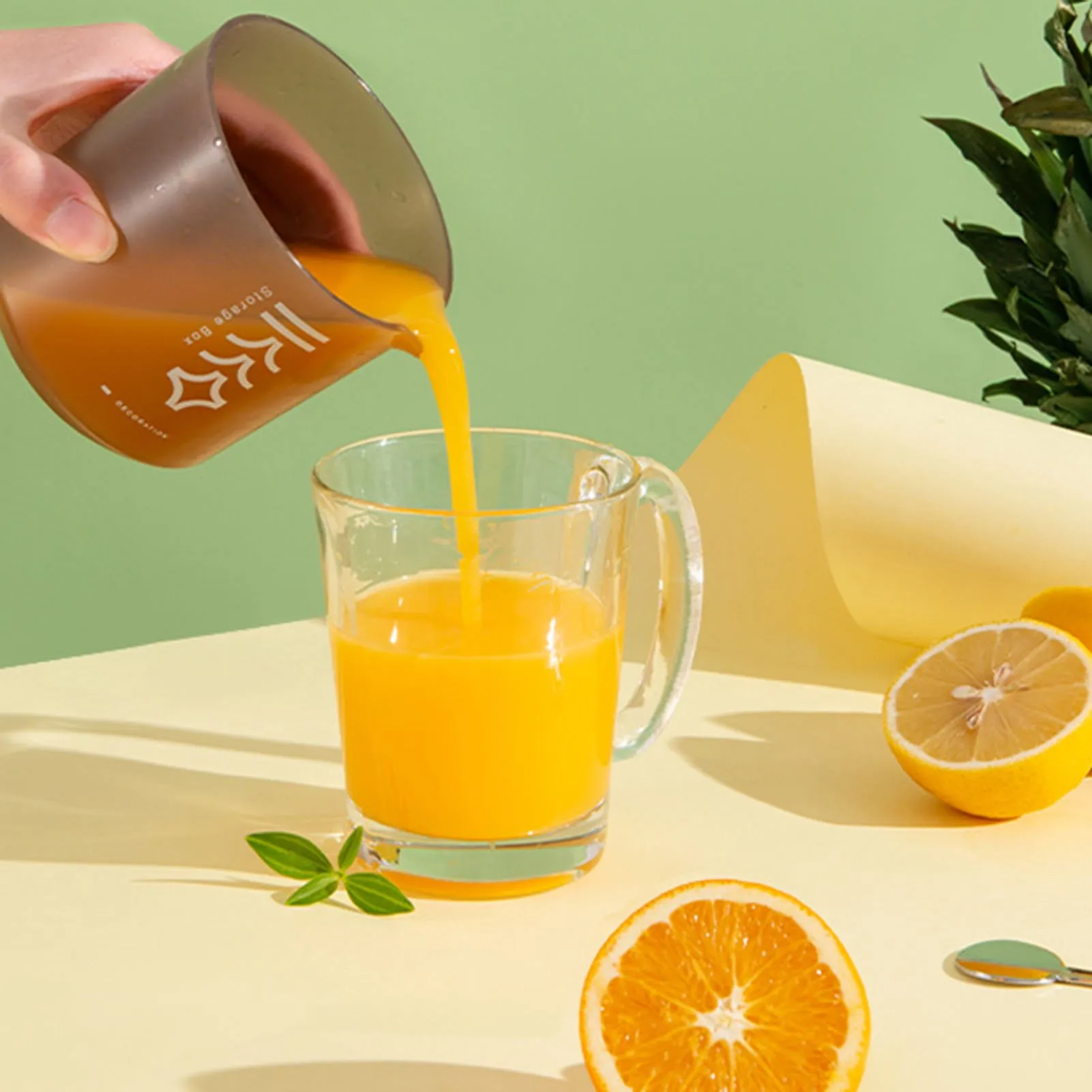 Mini Portable Manual Juicer Citrus Juicer Manual Lemon Squeezer Lime Orange Juicer Homemade DIY Fruit Orange Separating Juicer Fruit Separator Not Splash Semi-Transparent Non-electric Lemon Squeezer – image 6