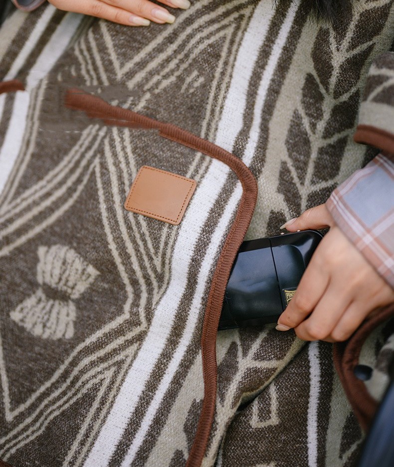 Portable Outdoor Camping Multifunctional Warm Blanket