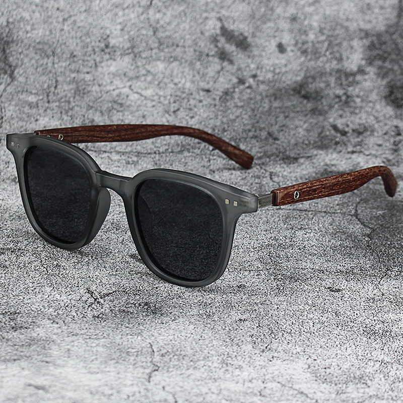 Title 2, Retro Wood Grain Polarized Myopia Sunglasses UV...