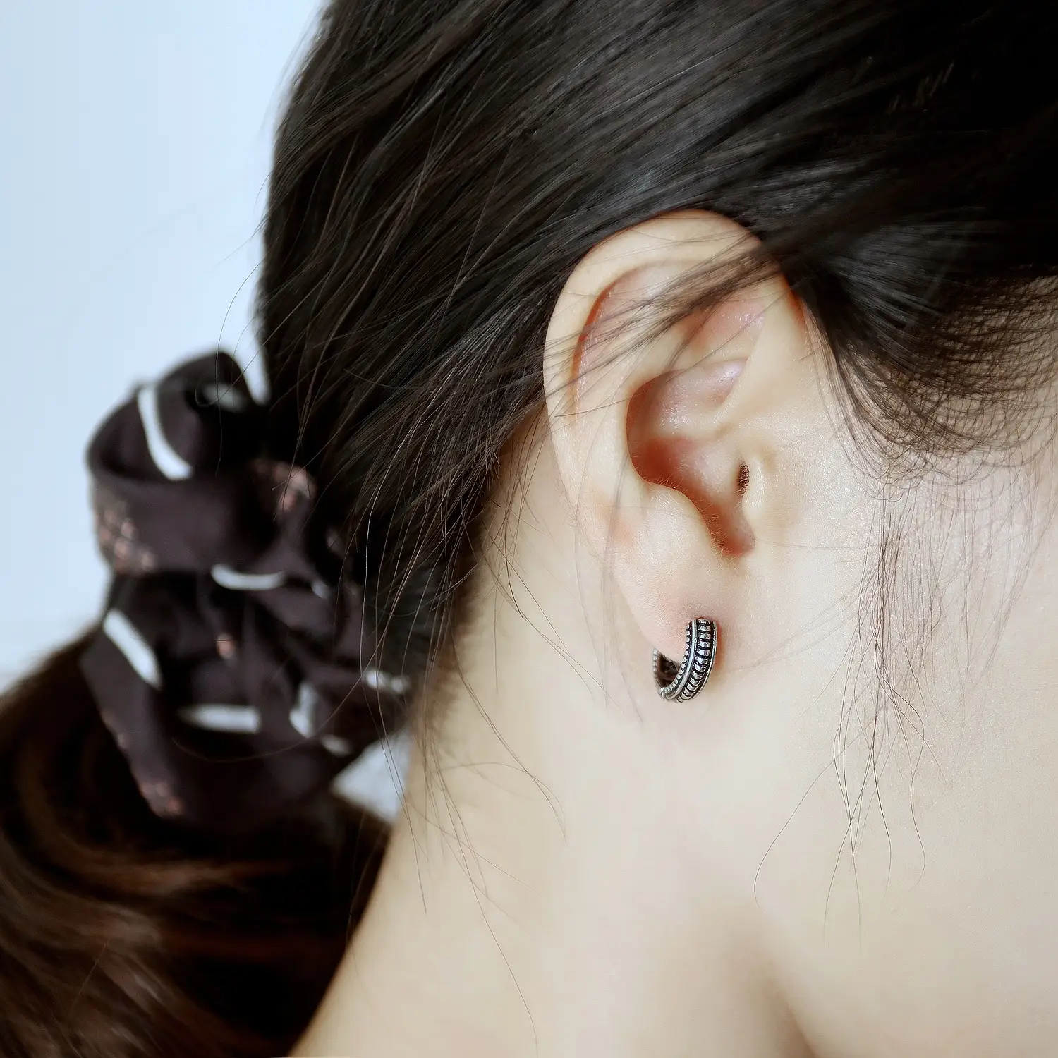 Fashion Simple C- Shaped Retro Color Ear Ring