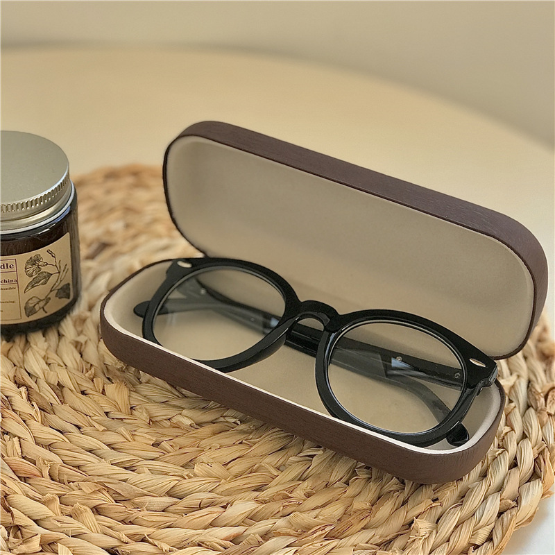 Title 2, Literary Wood Grain Glasses Case Student