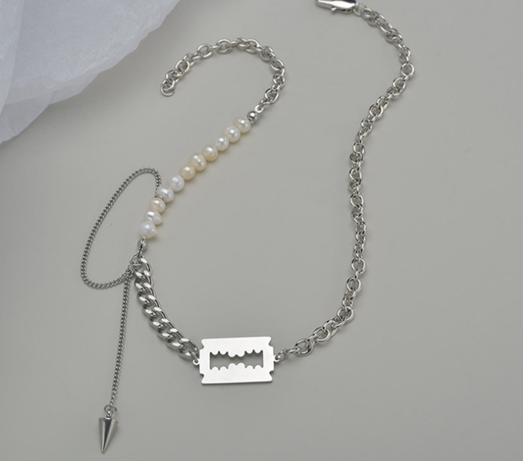 Frosty Wind Light Luxury Pearl Necklace Goddess