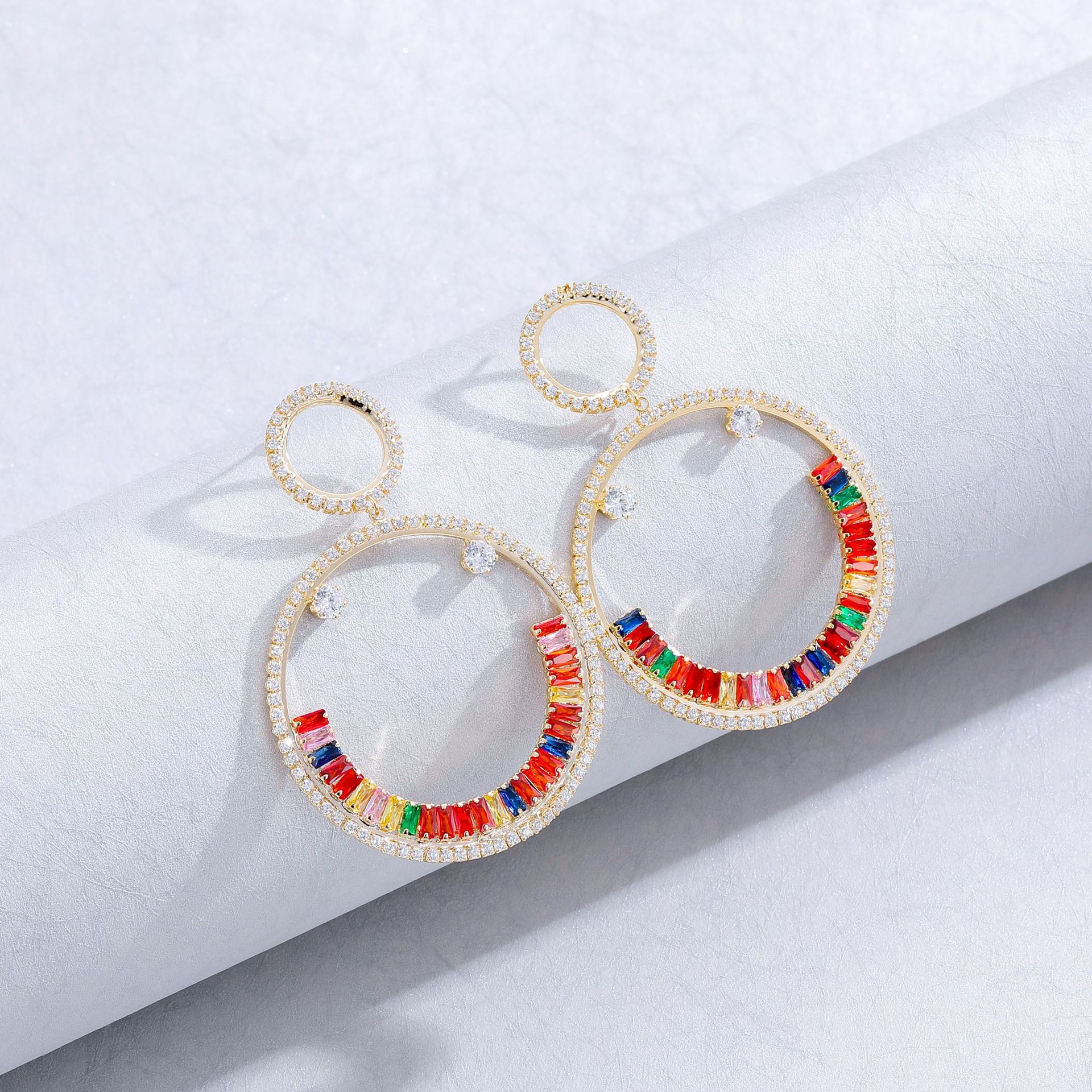 Fashion Contrast Ring Inlaid With Colorful Crystal Niche Design Earrings