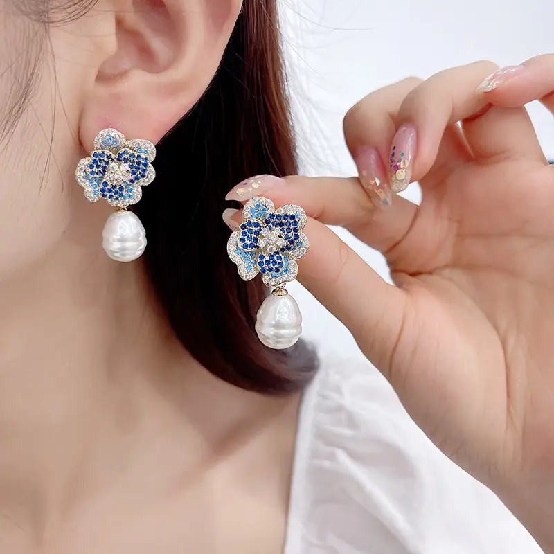 Fashionable And Elegant Country Trend Floral Bead Earrings