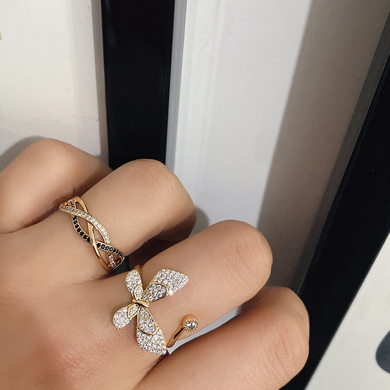 Fashion Personality Popular Cross-shaped Zircon Ring