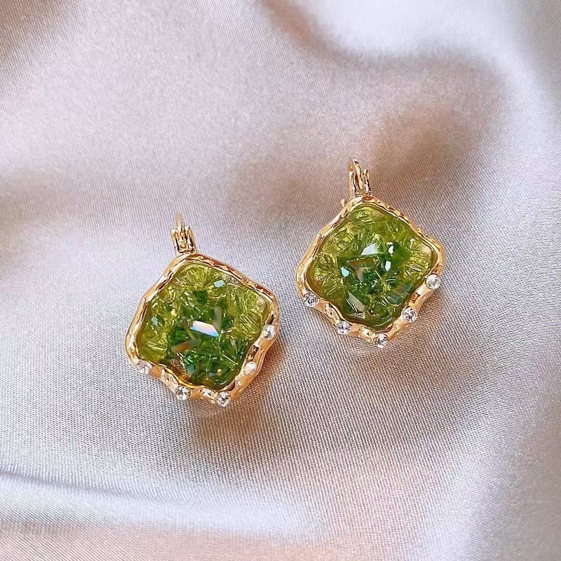 2026 New Bestselling Green Crystal Huggie Earrings For Women, Light Luxury High-End Niche Unique Elegant Stud Ear Jewelry - photo 3