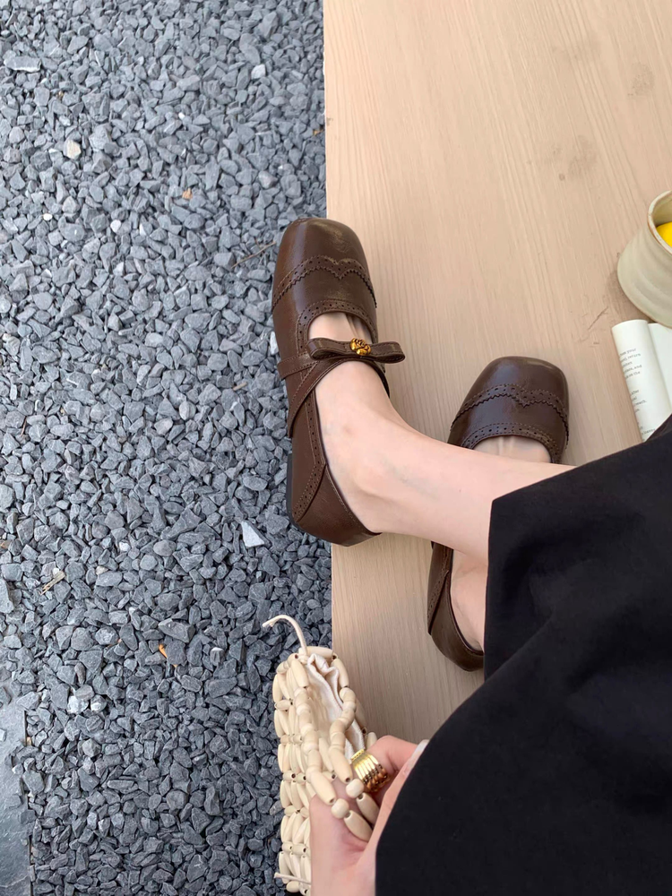 Women Brogue Carved Mary Jane Flats Square Toe Single Strap Metal Flower Buckle Soft Faux Leather Retro British Vintage Ballet Flat Pumps Daily Office Casual Dress Shoes 2