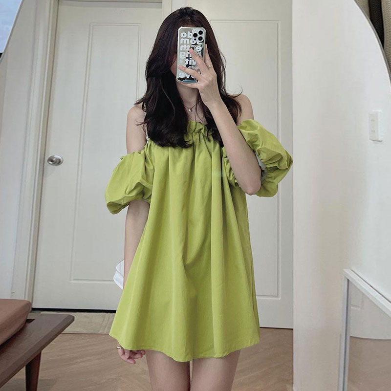 Women's Fashion Retro One-piece Collar Wood Ear Trim Lantern Sleeve Dress