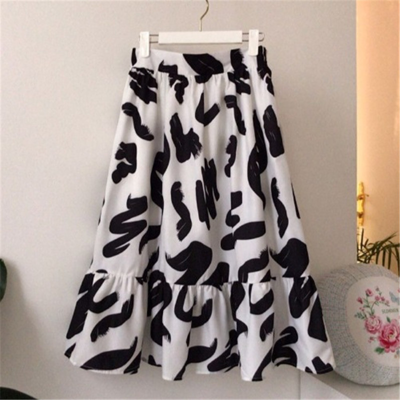 Black And White Contrast Printed Puff Sleeve Top High Waist Swing Skirt