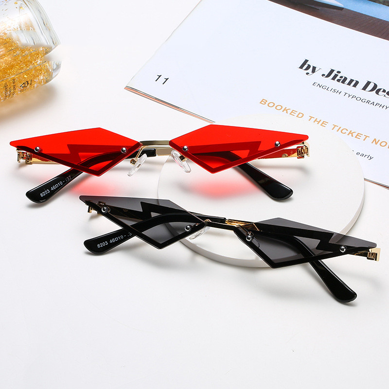 Title 9, Irregular Anti-ultraviolet Sunglasses For Stree...