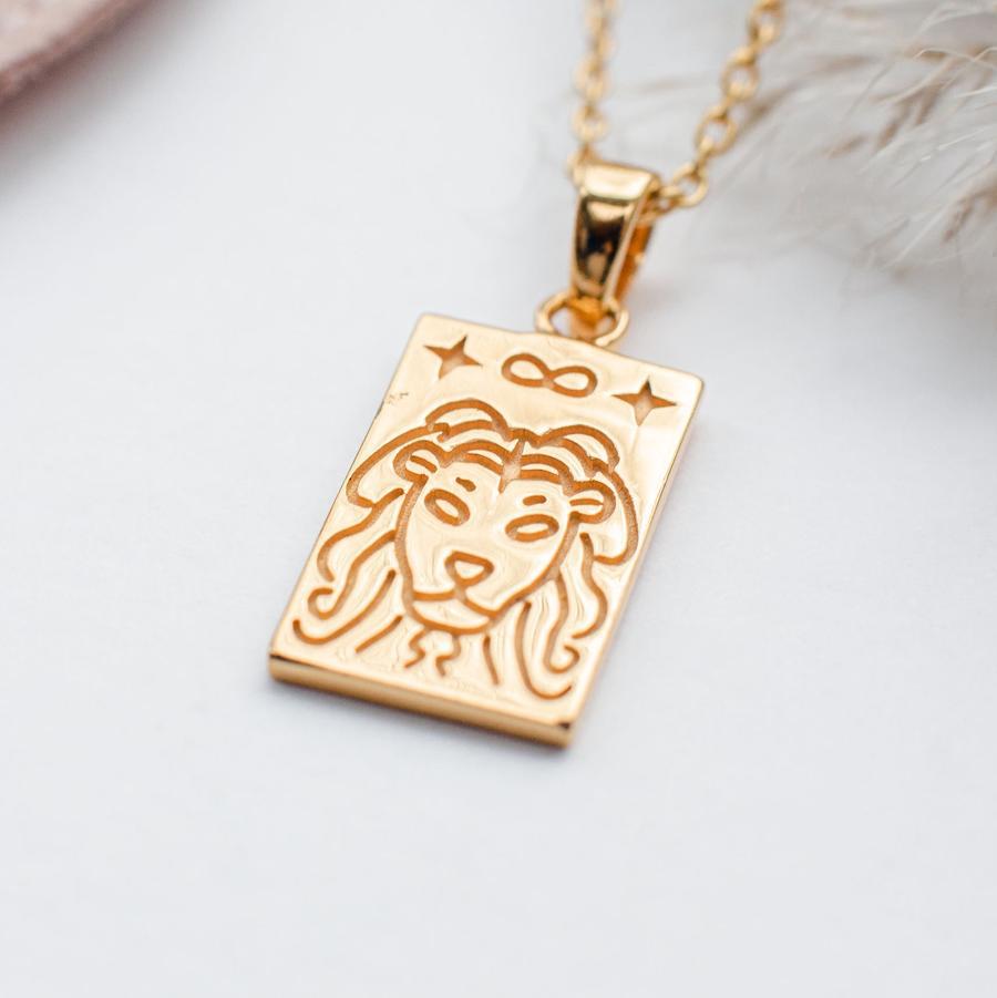 Carving Pendant Necklace Clavicle Chain Simple Light Luxury Necklace