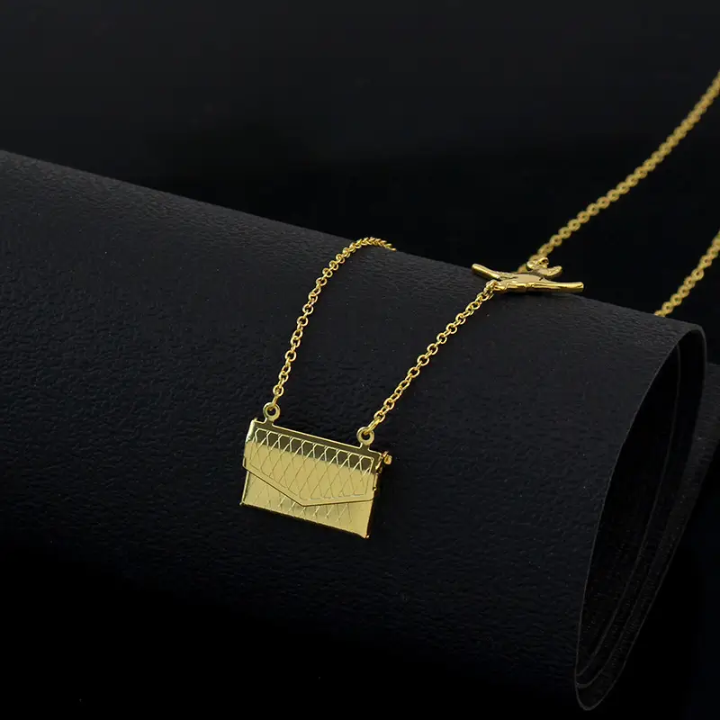European And American Simple And Envelope Necklace