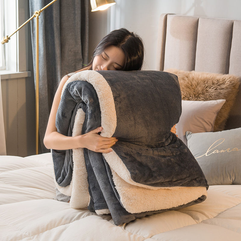 5c8462e4 92ec 4720 bdfb f2654ff31f30 - Double Layer Thickened Thermal Coral Blanket