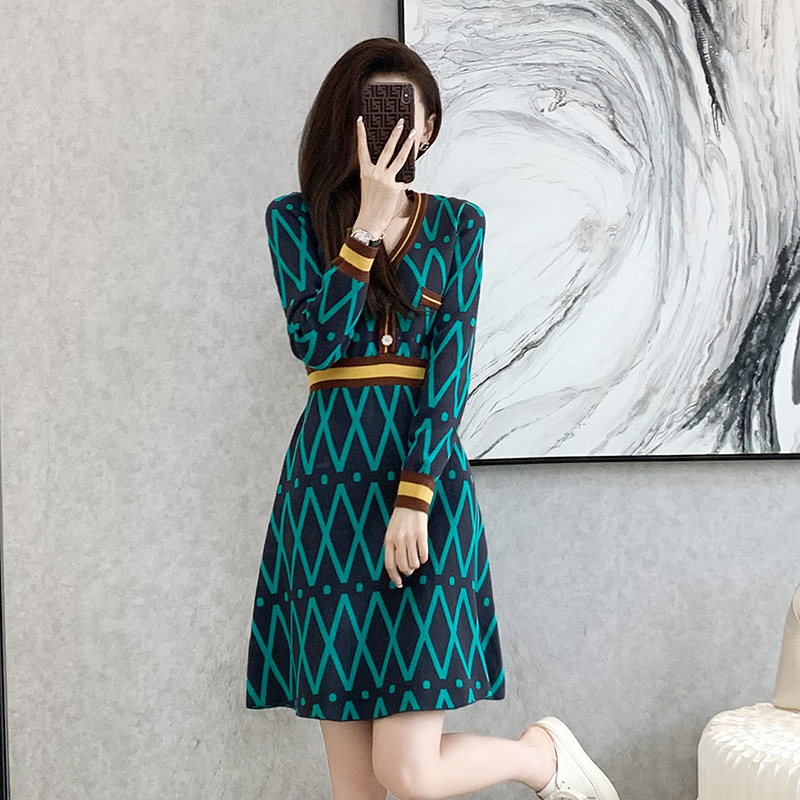 Knitted Geometric Day Dress, picture 5 of 5