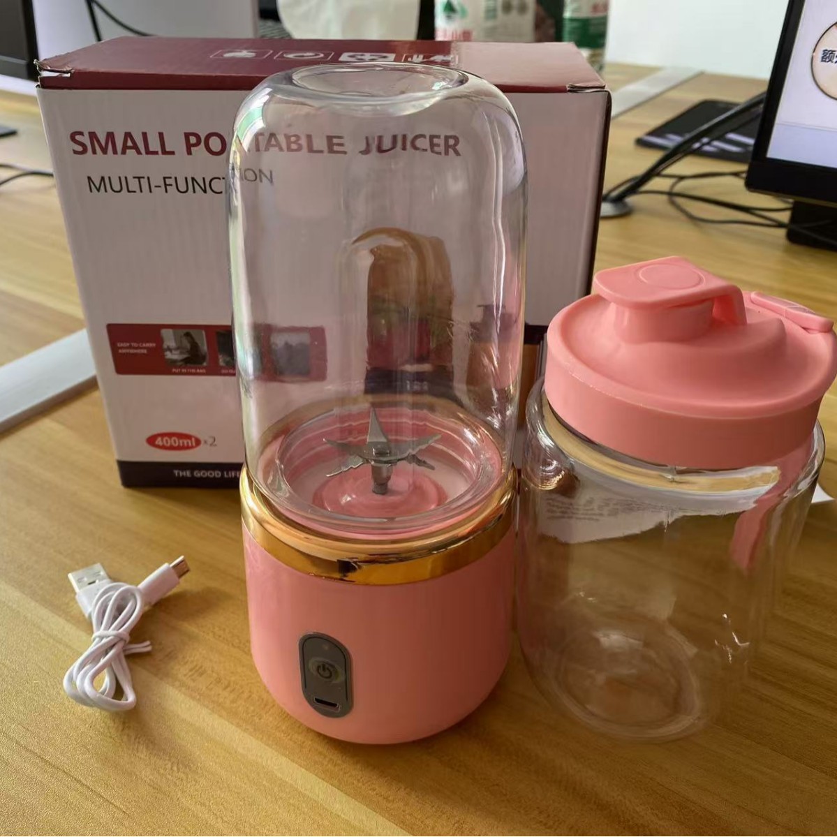 Portable Rechargeable Small Juicer, Household Wholesale Multi-functional Juice Blender, Juicer