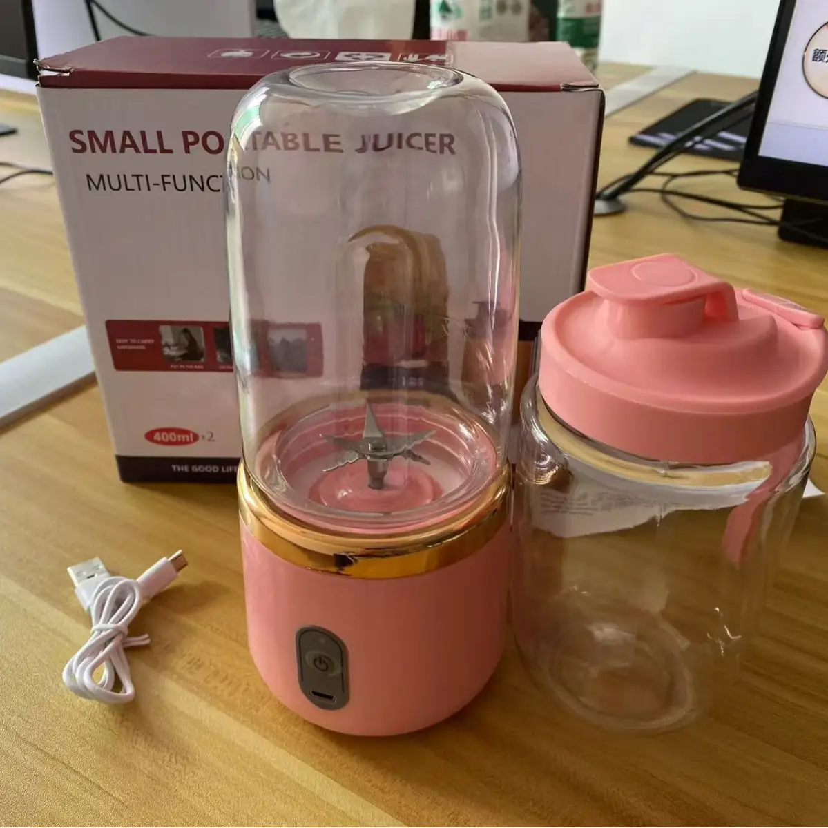 Portable Rechargeable Small Juicer, Household Wholesale Multi-functional Juice Blender, Juicer