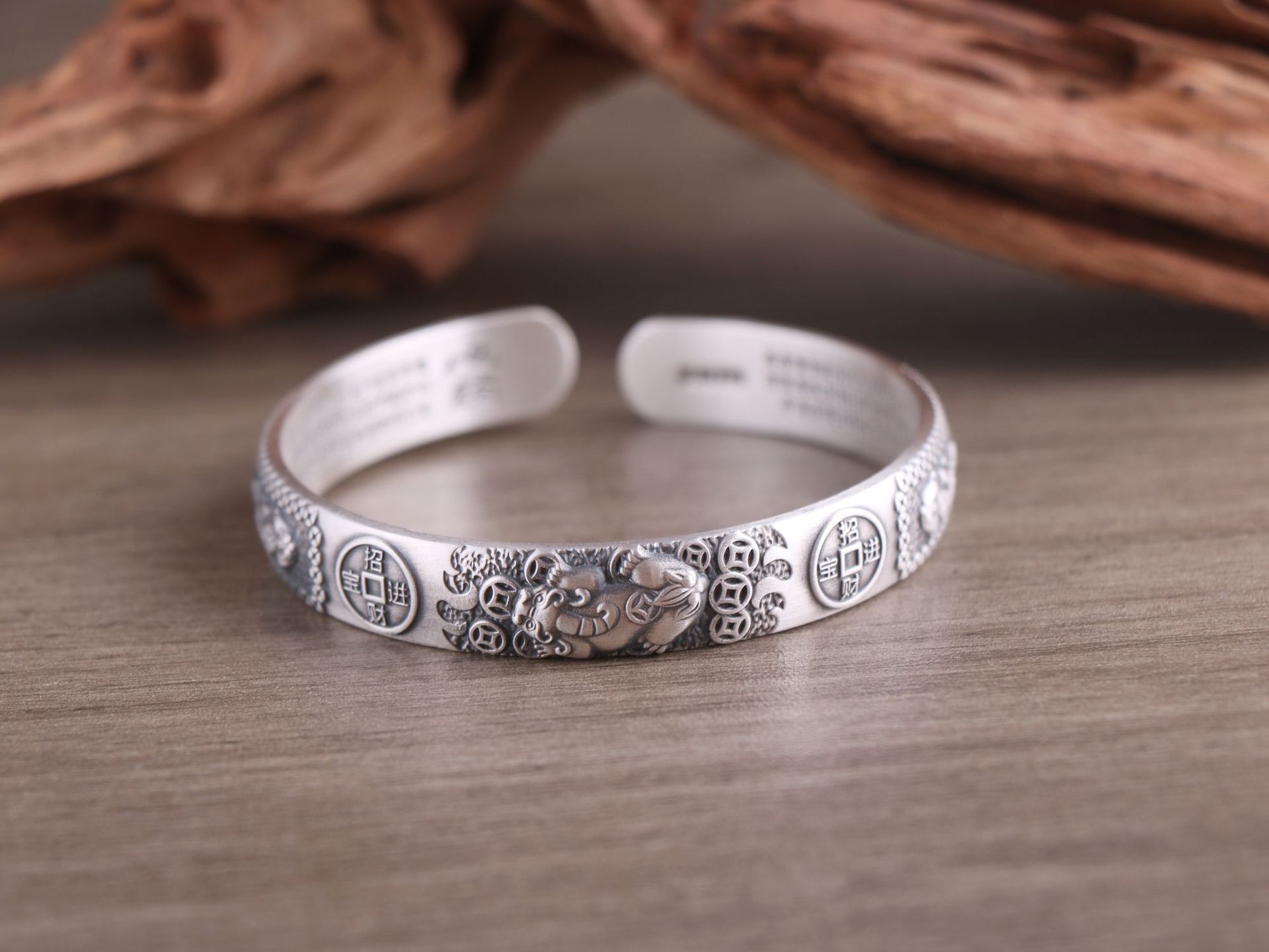 Title 2, 999 Sterling Silver Ethnic Stile Lucki Pikiu Go...