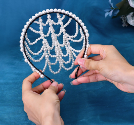 Sweet Bridal Tiara With Pearl Forehead Decoration — foto 2