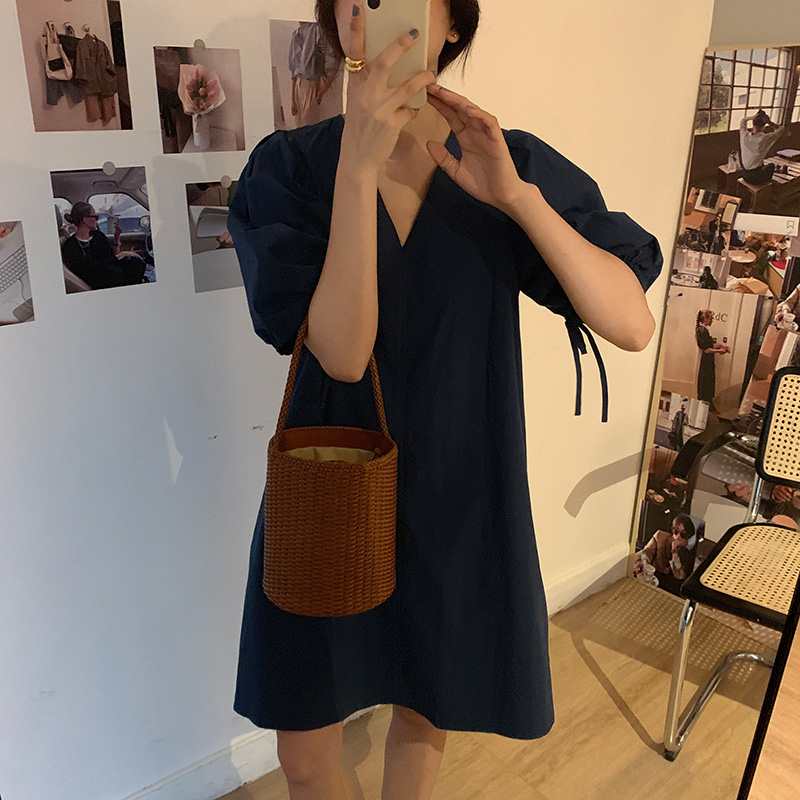 Women's Loose V-neck Bubble Sleeve Dress